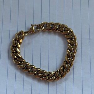 stainless steel 14kt Gold plated Chain Bracelet with clasp closure